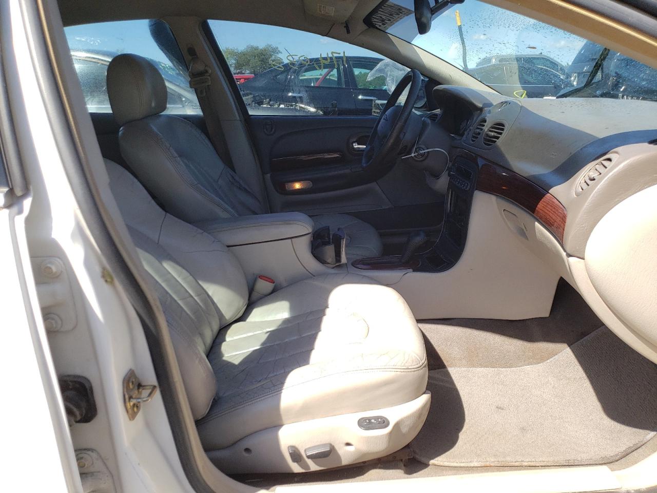 Photo 5 from auction – 2002 CHRYSLER CONCORDE L with VIN 2C3HD56G22H187298