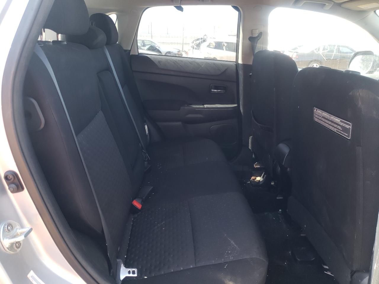 Photo 6 from auction – 2011 MITSUBISHI OUTLANDER with VIN JA4AR4AU0BZ023838