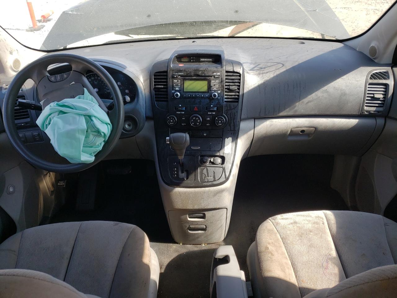 Photo 9 from auction – 2011 KIA SEDONA LX with VIN KNDMG4C74B6378111