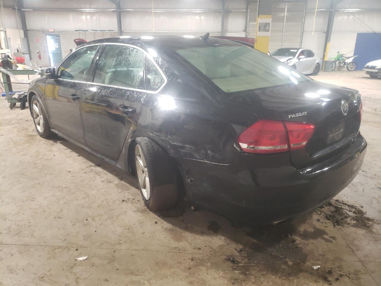 Photo 3 from auction – 2012 VOLKSWAGEN PASSAT SE with VIN 1VWBH7A36CC036617