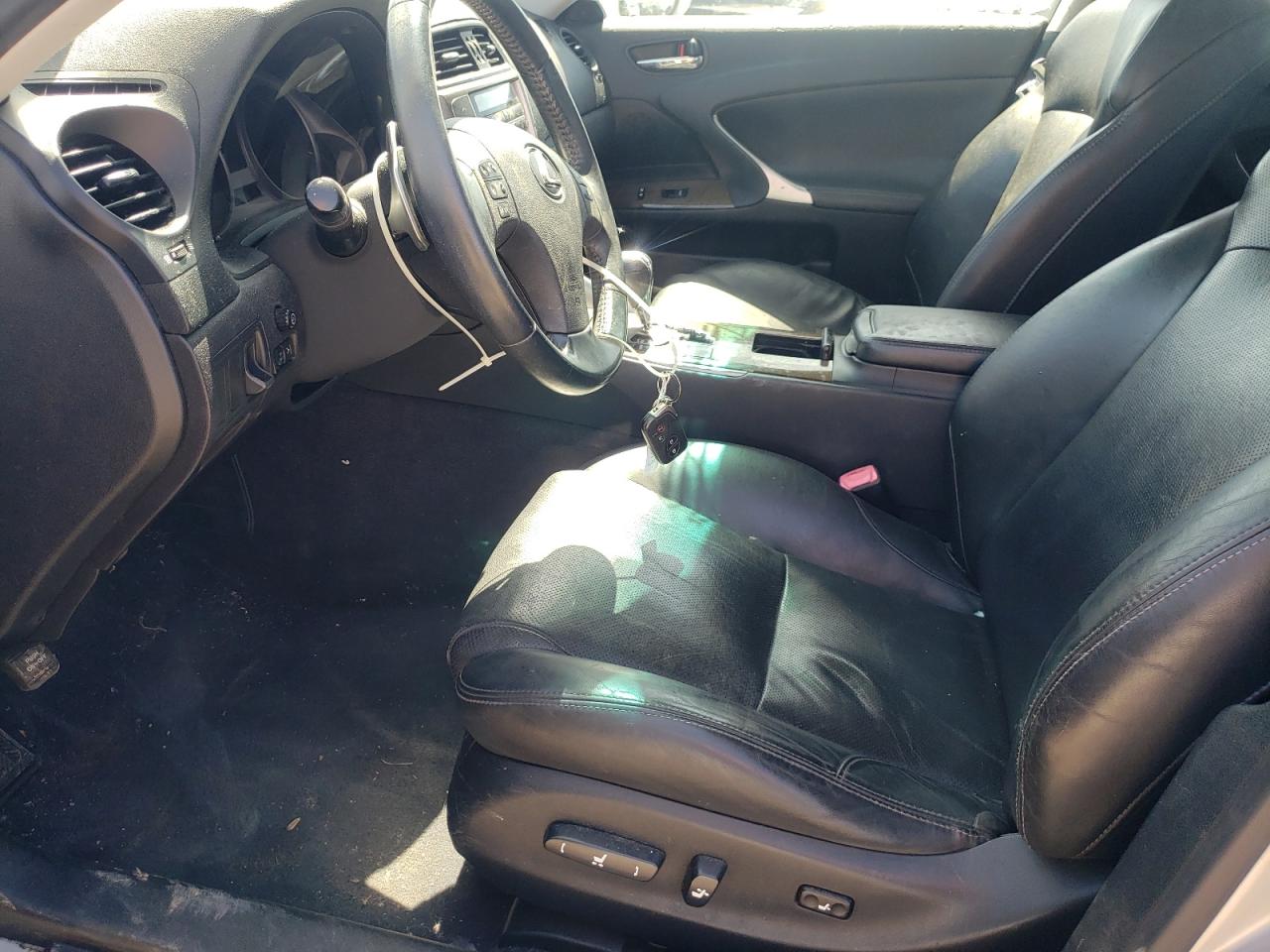Photo 9 from auction – 2010 LEXUS IS 250 with VIN JTHBF5C29A5113935