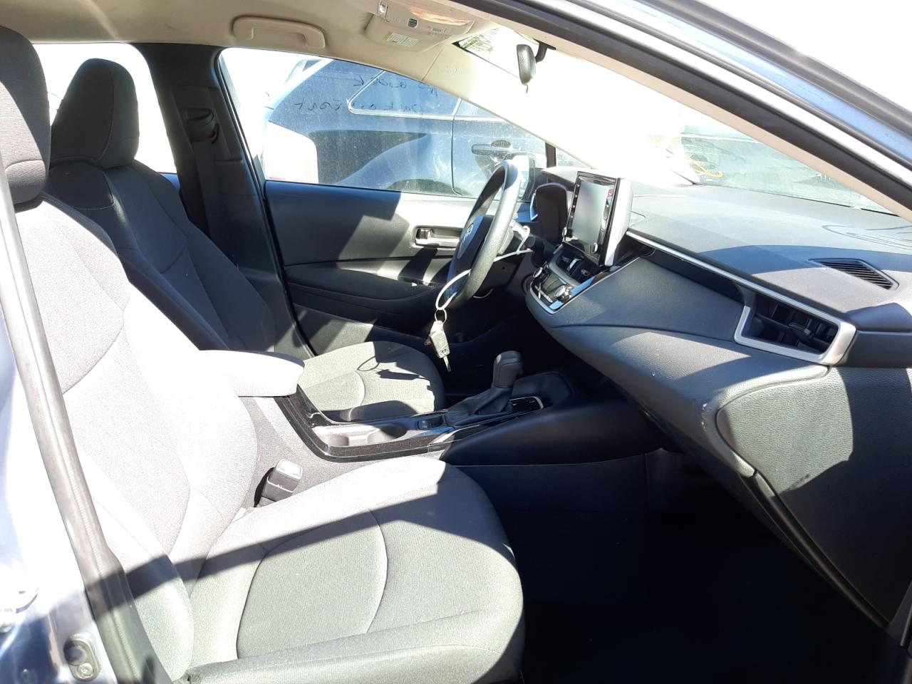 Photo 5 from auction – 2020 TOYOTA COROLLA LE with VIN 5YFEPRAE5LP098209