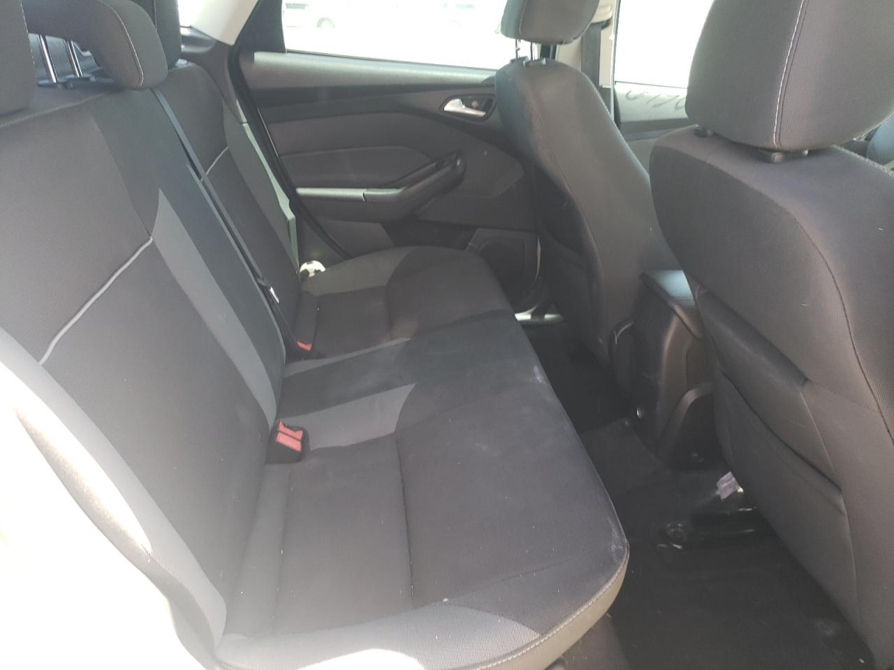 Photo 6 from auction – 2014 FORD FOCUS SE with VIN 1FADP3F22EL108588