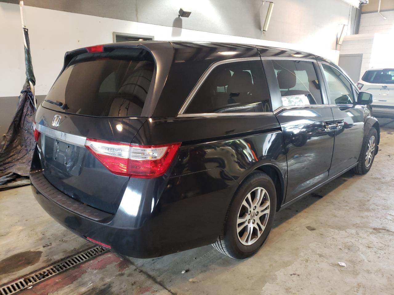 Photo 4 from auction – 2013 HONDA ODYSSEY EX with VIN 5FNRL5H61DB003291