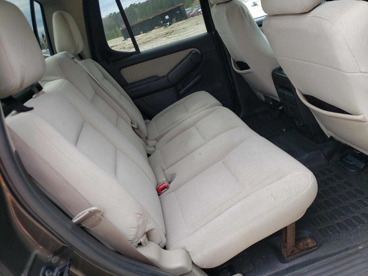 Photo 6 from auction – 2008 FORD EXPLORER S with VIN 1FMEU31EX8UA41449