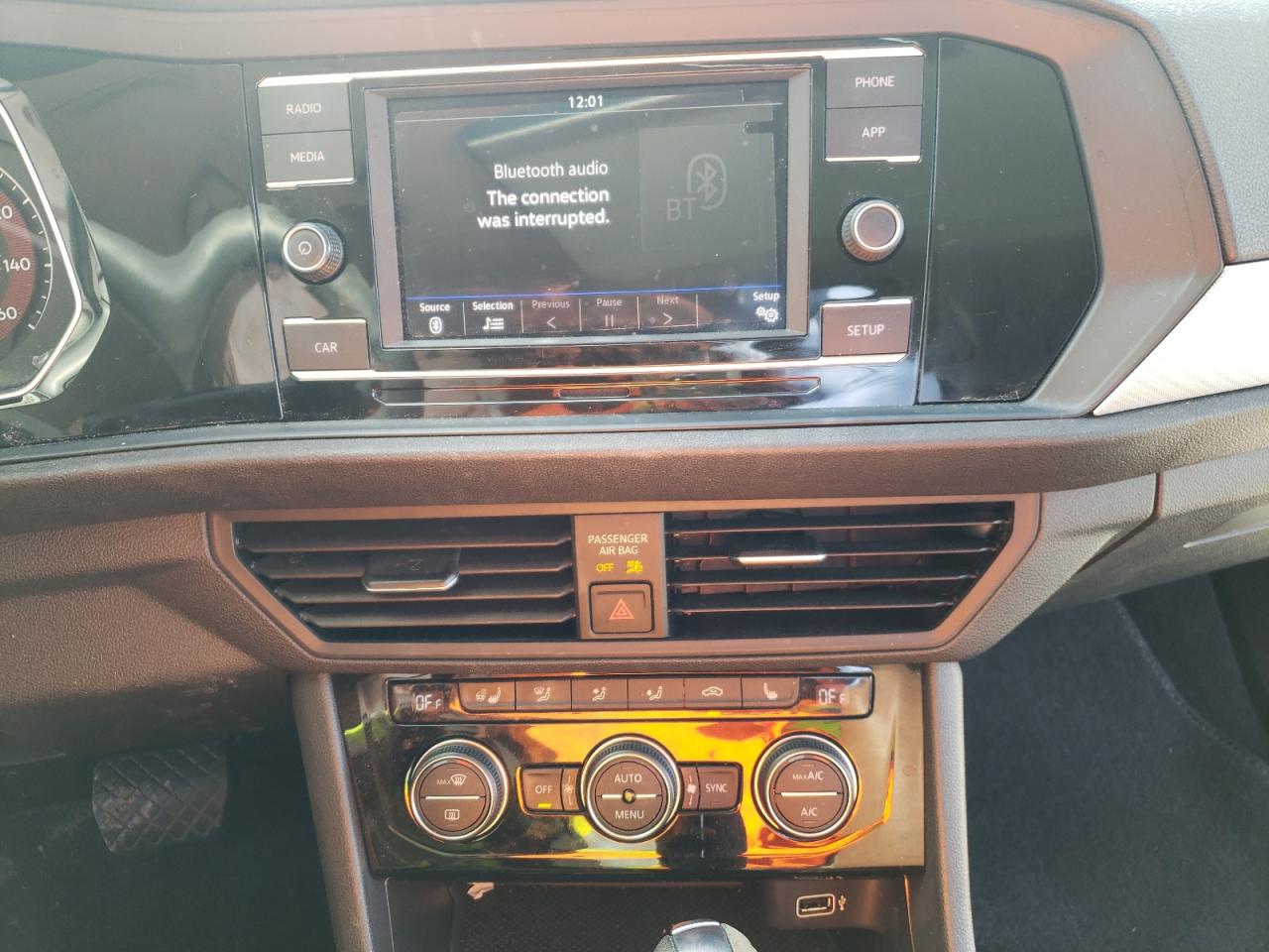 Photo 9 from auction – 2019 VOLKSWAGEN JETTA S with VIN 3VWC57BU6KM252565