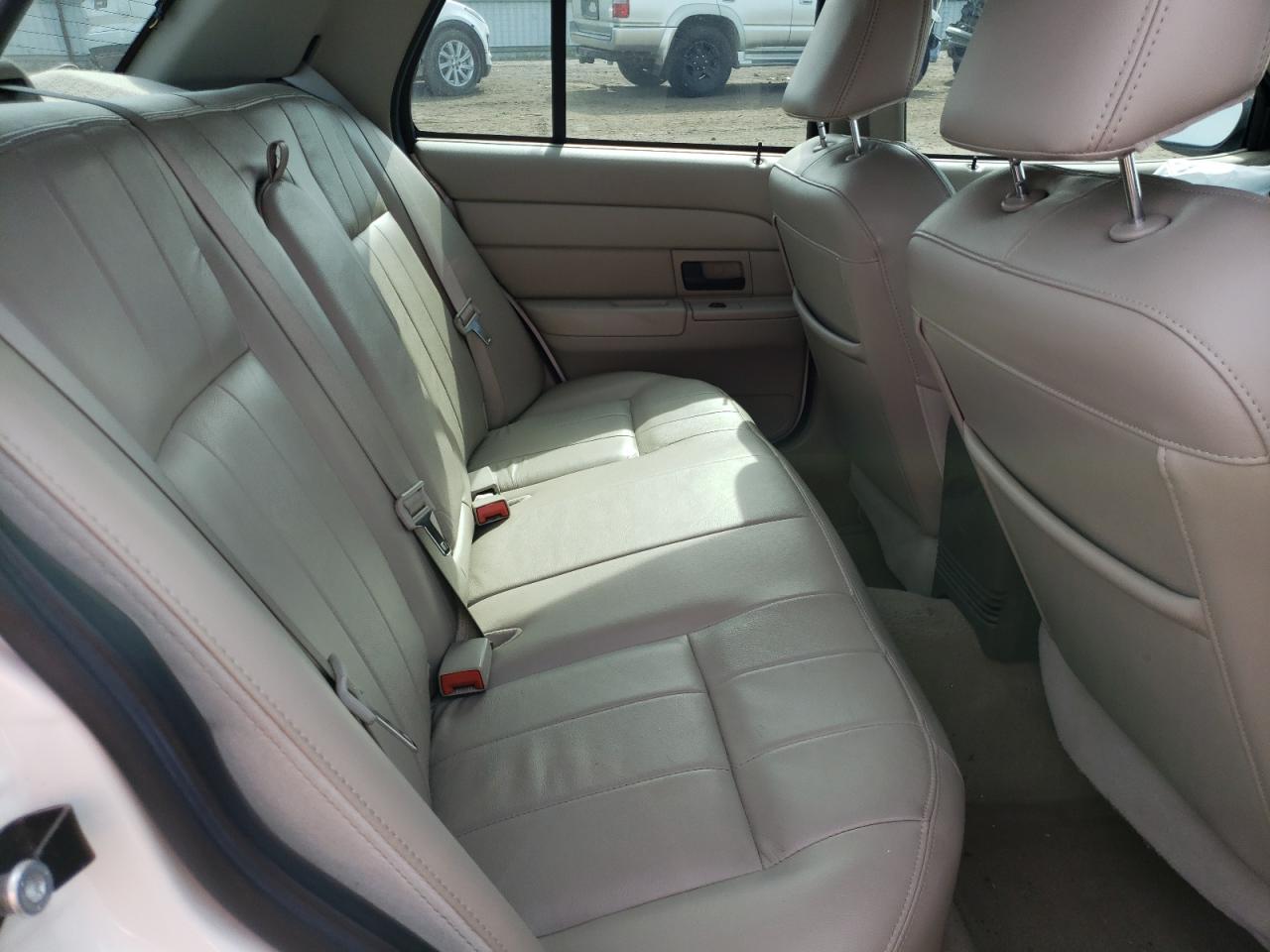 Photo 6 from auction – 2006 FORD CROWN VICT with VIN 2FAHP74V86X146160