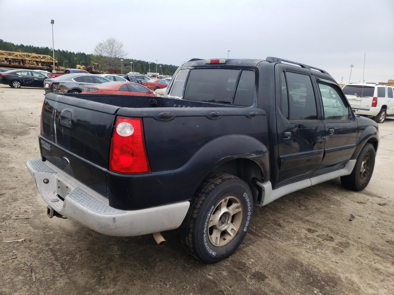 Photo 4 from auction – 2003 FORD EXPLORER S with VIN 1FMZU67E43UC46509