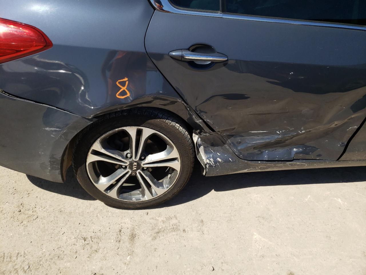 Photo 9 from auction – 2014 KIA FORTE EX with VIN KNAFZ4A8XE5158414
