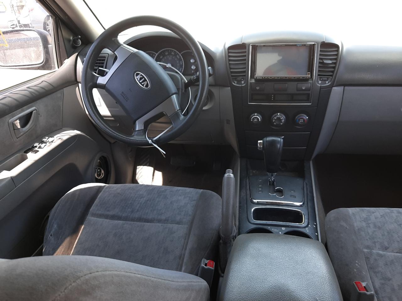 Photo 9 from auction – 2008 KIA SORENTO EX with VIN KNDJD735785815528