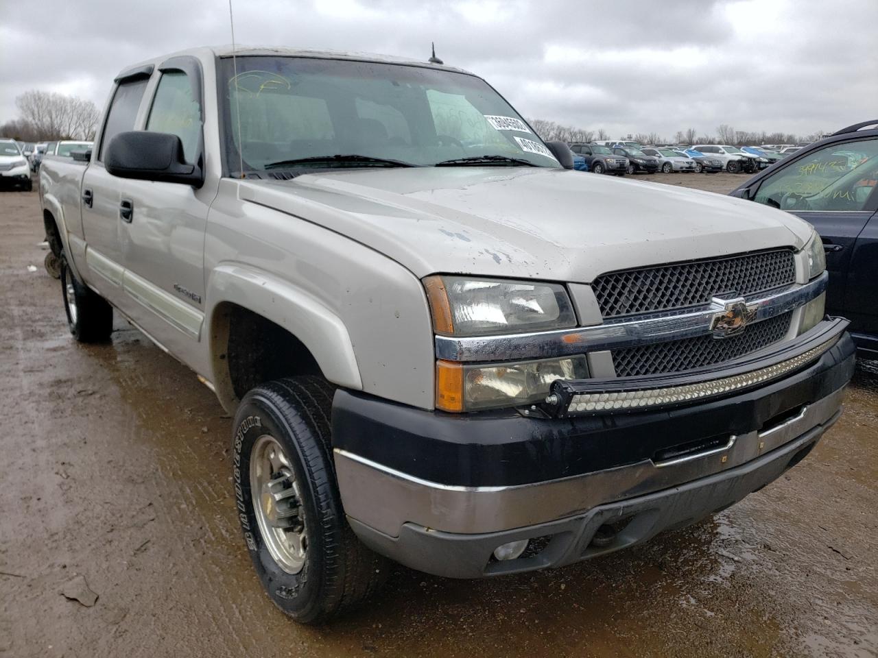 CHEVROLET SILVERADO 2004 with VIN 1GCHK23U24F252066 - Photo from auction