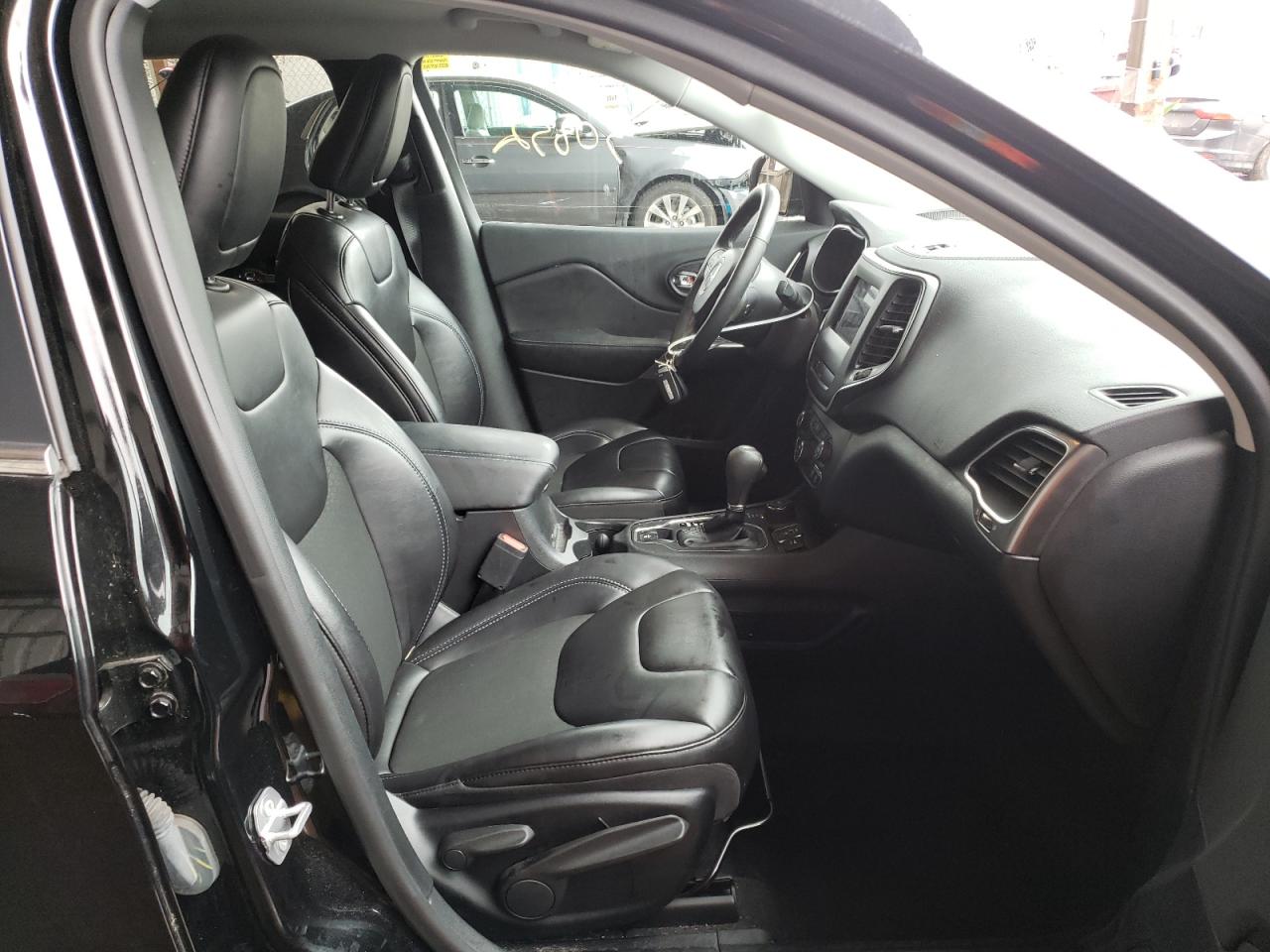 Photo 5 from auction – 2019 JEEP CHEROKEE L with VIN 1C4PJMLB8KD415062