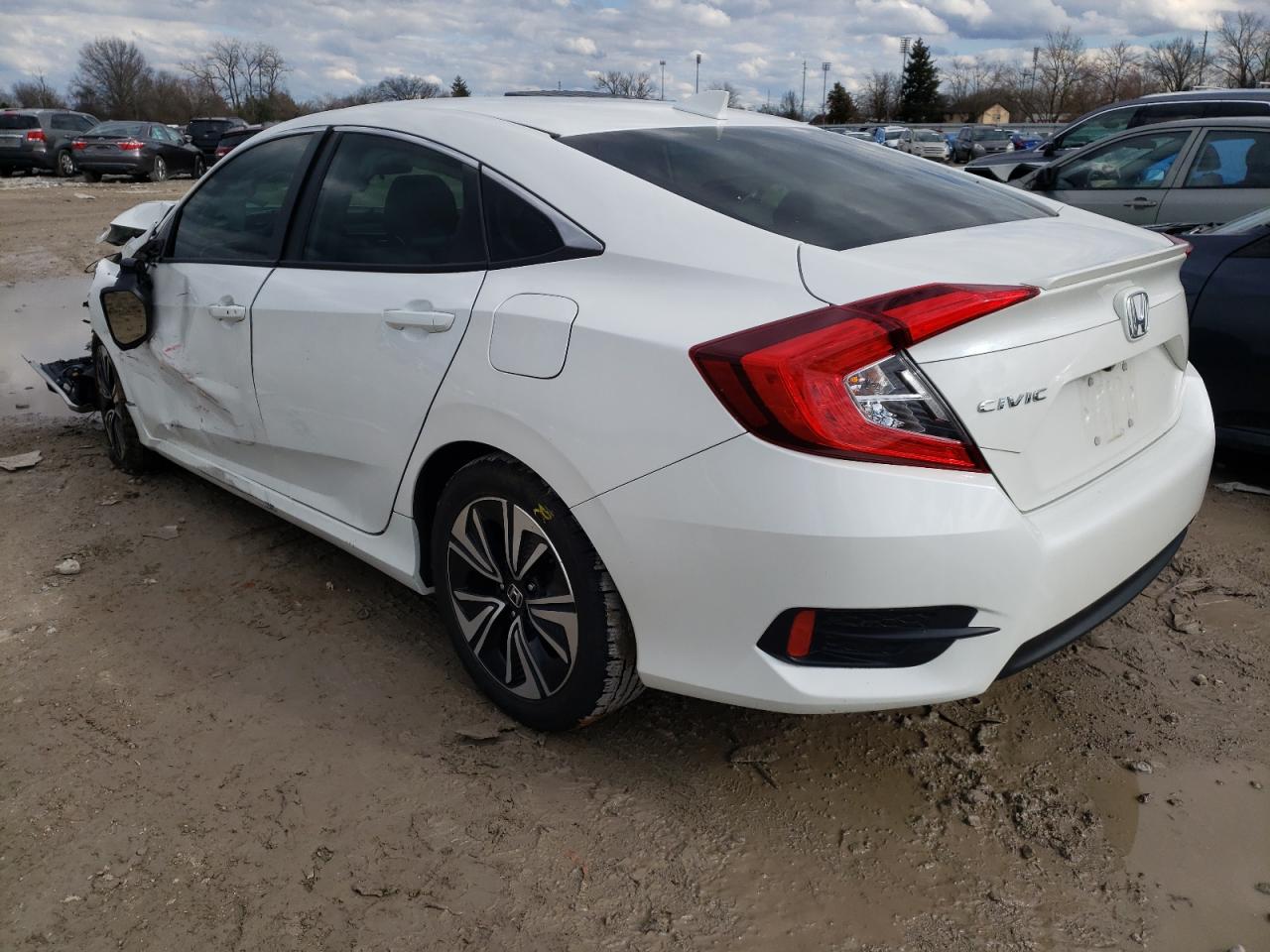 Photo 3 from auction – 2017 HONDA CIVIC with VIN 19XFC1F30HE015142