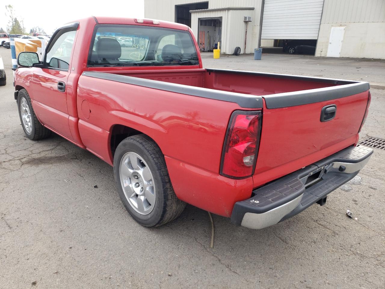 Photo 3 from auction – 2000 CHEVROLET SILVERADO with VIN 1GCEC14W9YZ167594