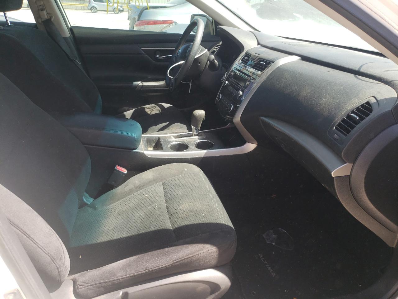 Zdjęcie 5 z aukcji – 2015 NISSAN ALTIMA 2.5 z VIN 1N4AL3AP1FC456577