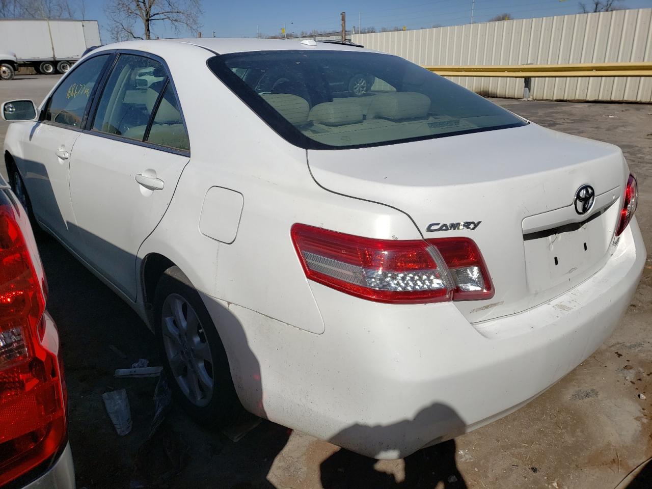 Photo 3 from auction – 2011 TOYOTA CAMRY BASE with VIN 4T4BF3EK7BR209915