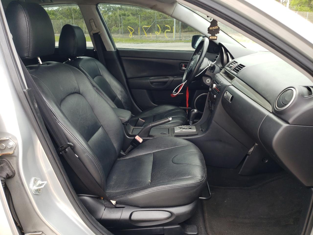 Photo 5 from auction – 2005 MAZDA 3 HATCHBAC with VIN JM1BK143651234433