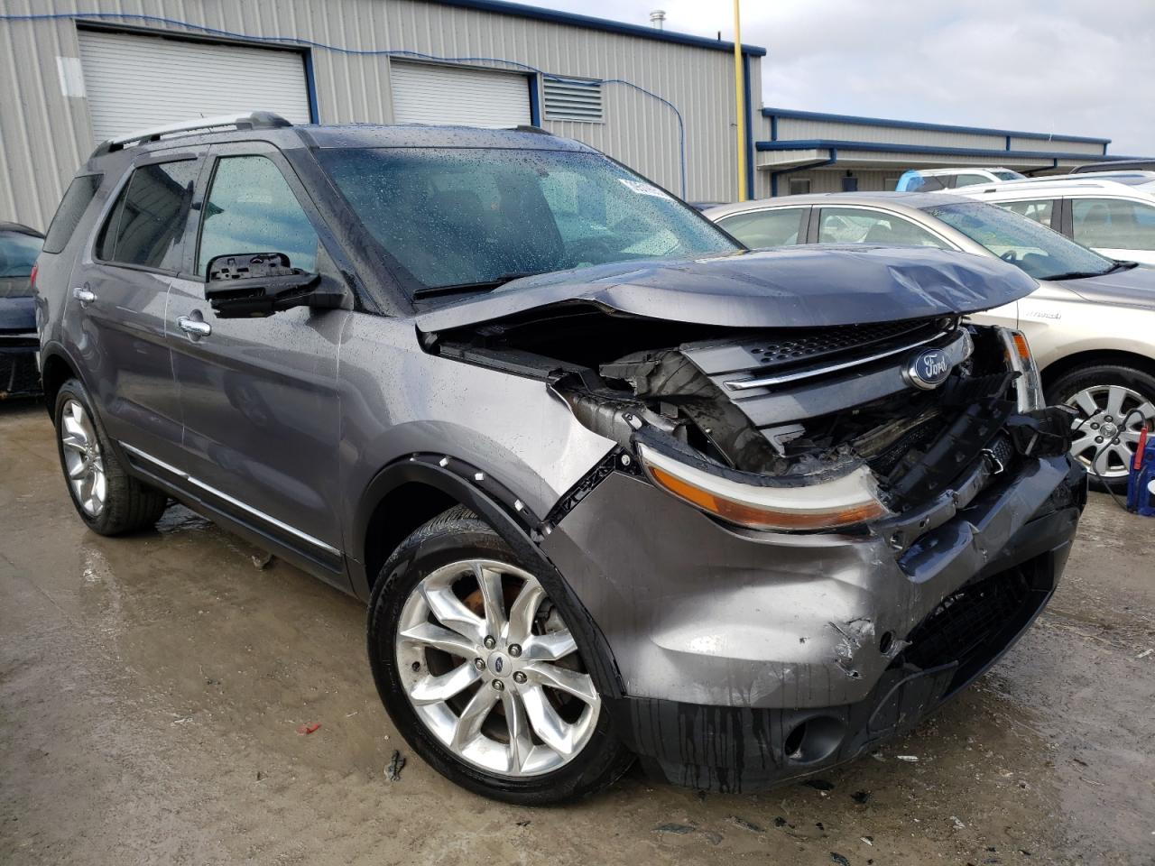 FORD EXPLORER L 2013 with VIN 1FM5K8F87DGC60917 - Photo from auction
