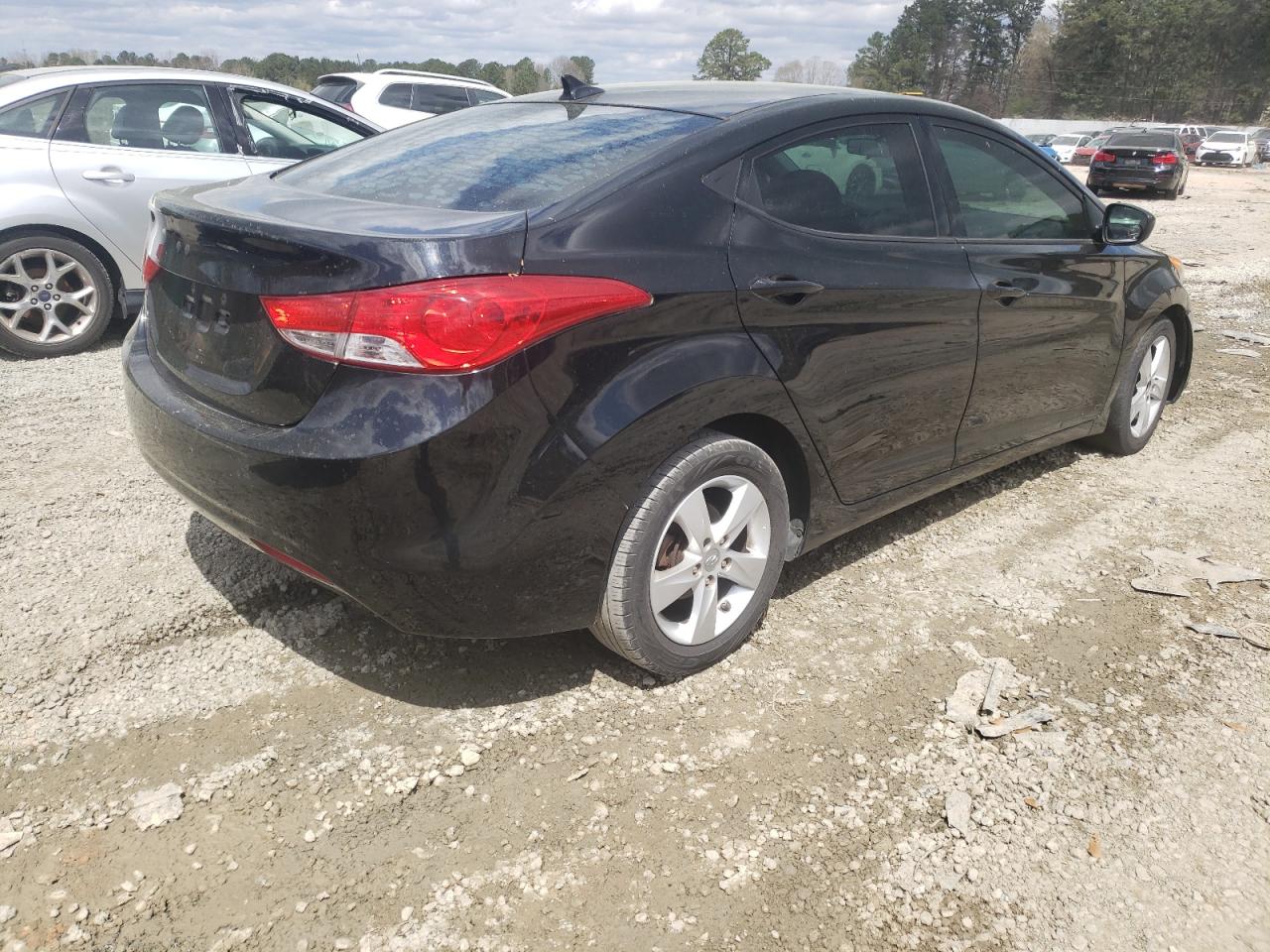 Photo 4 from auction – 2013 HYUNDAI ELANTRA GL with VIN 5NPDH4AEXDH378783