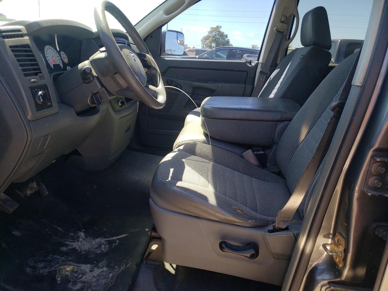 Photo 5 from auction – 2007 DODGE RAM 1500 S with VIN 1D7HA18P17S106064