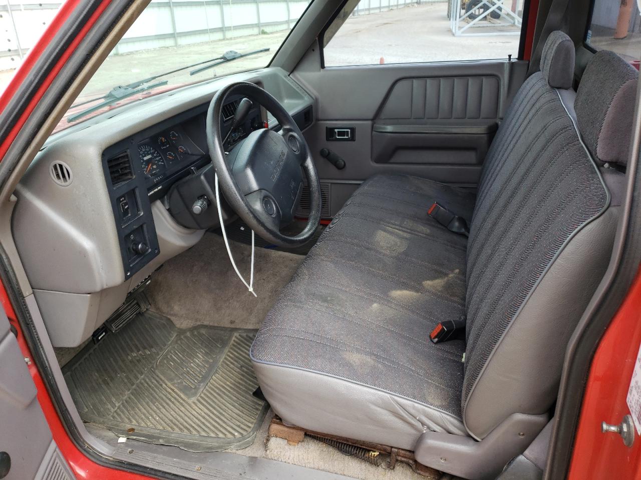 Photo 5 from auction – 1996 DODGE DAKOTA with VIN 1B7FL26XXTW700837