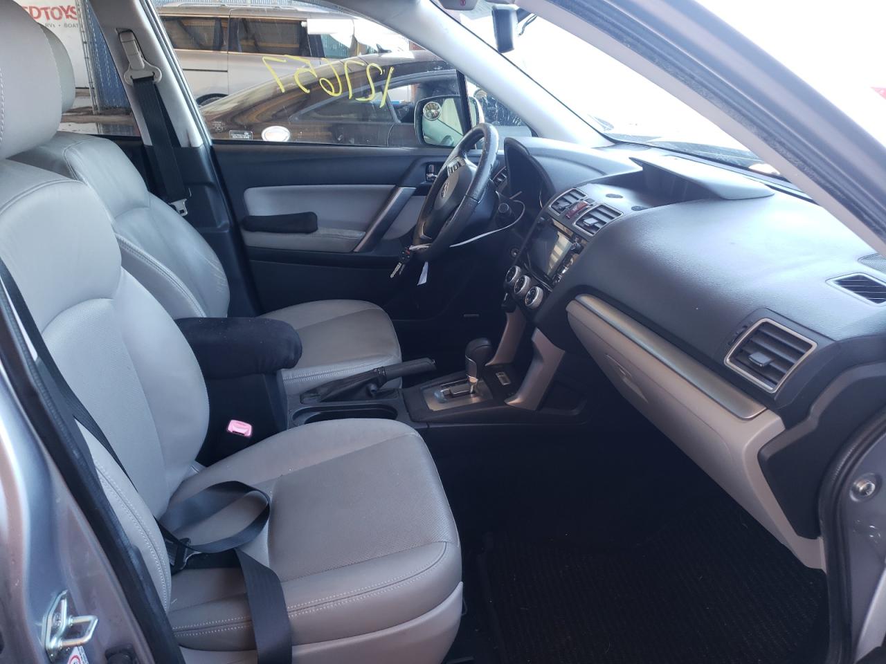 Photo 5 from auction – 2016 SUBARU FORESTER 2 with VIN JF2SJARC1GH409789