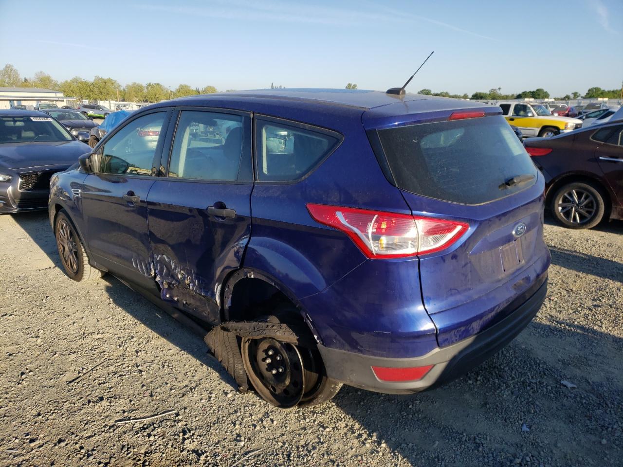 Photo 3 from auction – 2015 FORD ESCAPE S with VIN 1FMCU0F73FUB97765