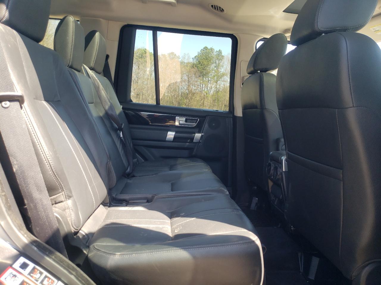Photo 6 from auction – 2016 LAND ROVER LR4 HSE with VIN SALAG2V64GA837694