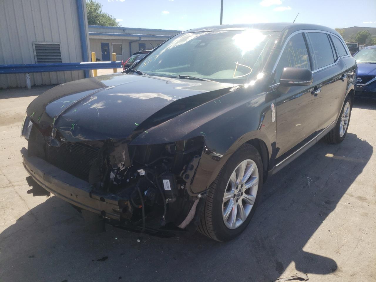 Photo 2 from auction – 2014 LINCOLN MKT with VIN 2LMHJ5AT9EBL51159