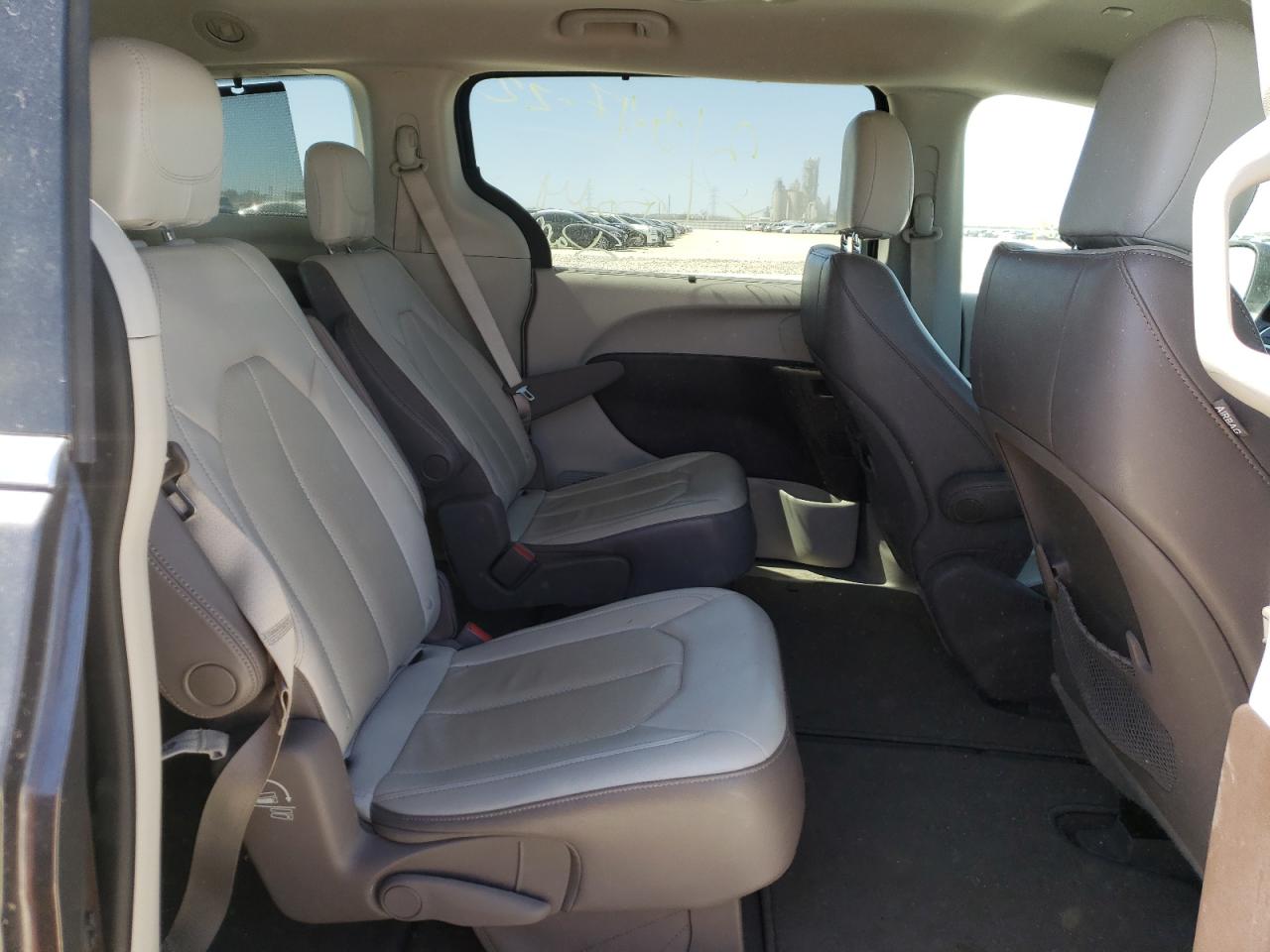 Photo 6 from auction – 2019 CHRYSLER PACIFICA T with VIN 2C4RC1BG9KR681248