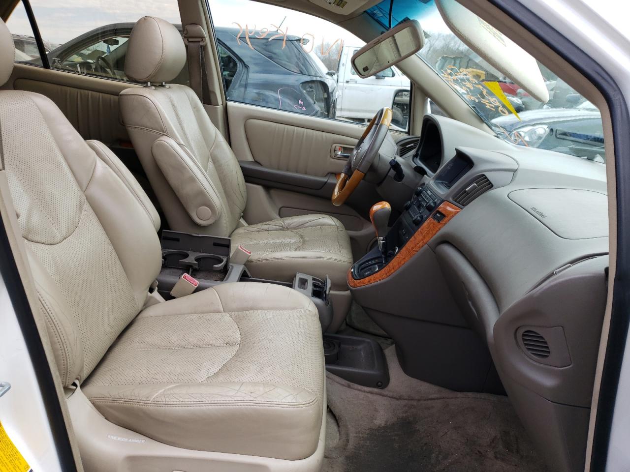 Photo 5 from auction – 2002 LEXUS RX 300 with VIN JTJHF10U720278162