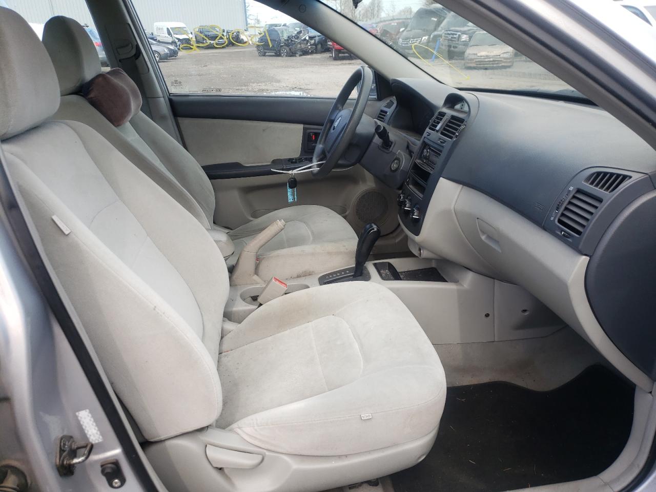 Photo 5 from auction – 2006 KIA SPECTRA LX with VIN KNAFE121365317738