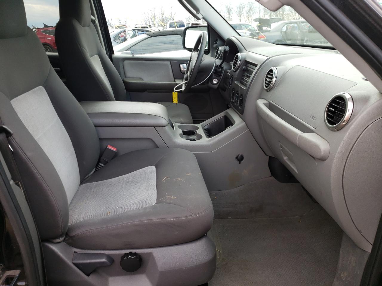 Photo 5 from auction – 2004 FORD EXPEDITION with VIN 1FMPU16W14LA21802