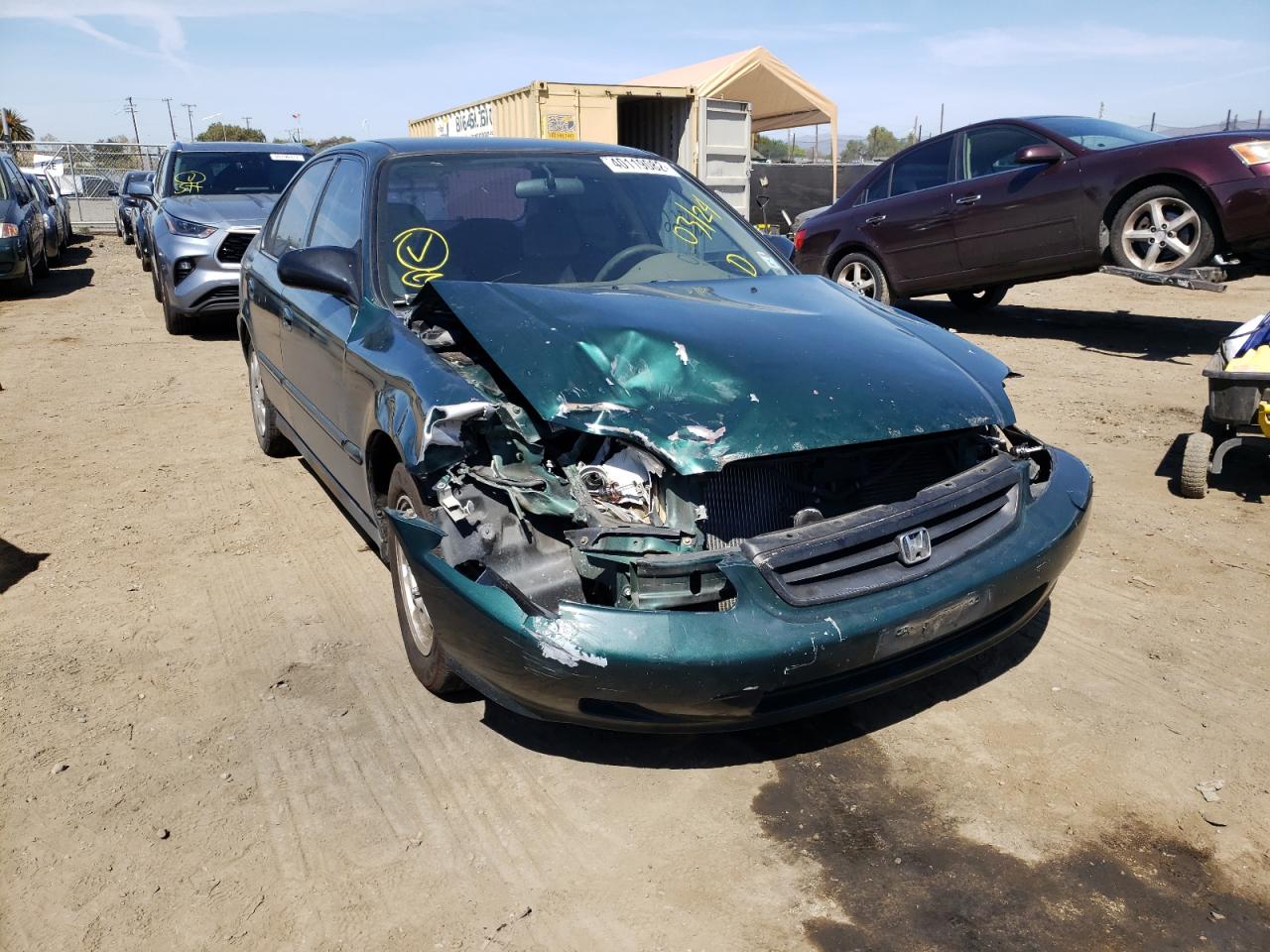 Photo 1 from auction – 2000 HONDA CIVIC BASE with VIN 2HGEJ6611YH568773
