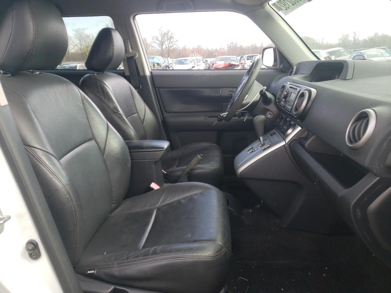 Photo 5 from auction – 2012 TOYOTA SCION XB with VIN JTLZE4FE9CJ003002
