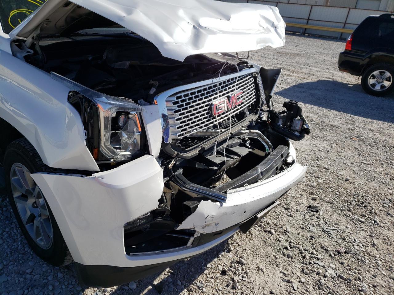 Photo 9 from auction – 2017 GMC YUKON DENA with VIN 1GKS1CKJ5HR128792