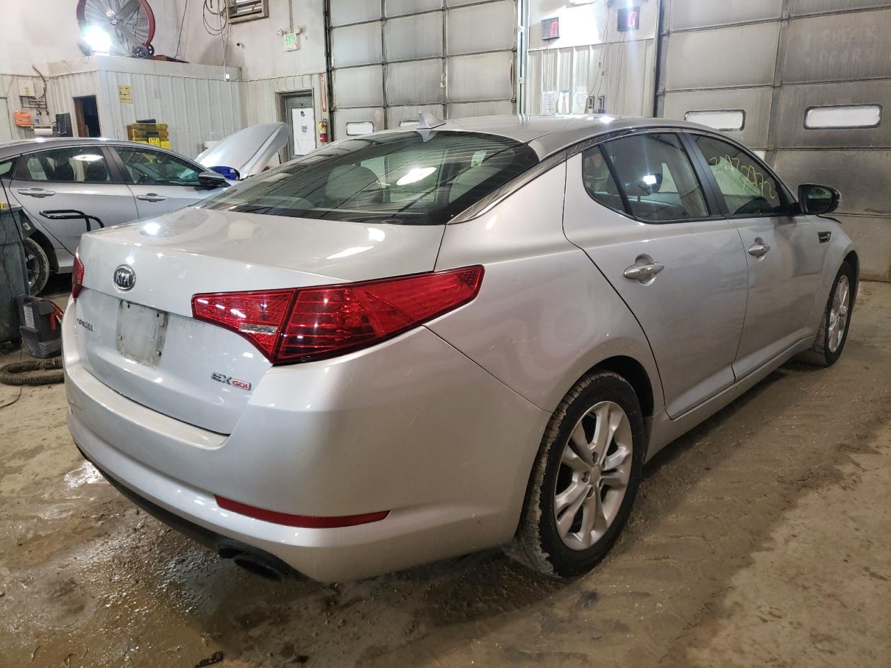 Photo 4 from auction – 2012 KIA OPTIMA EX with VIN 5XXGN4A79CG061689
