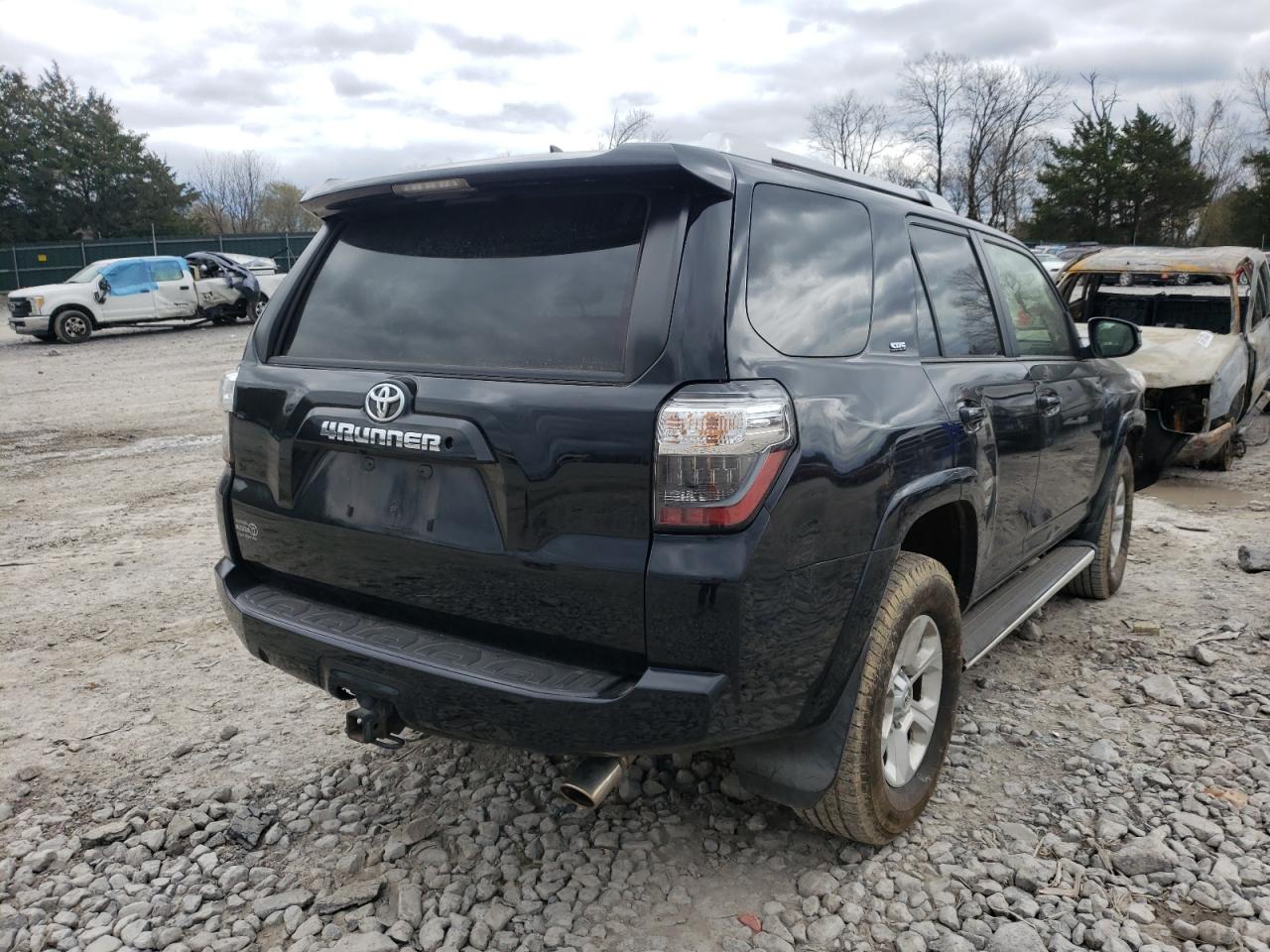 Photo 4 from auction – 2015 TOYOTA 4RUNNER SR with VIN JTEBU5JR3F5267356