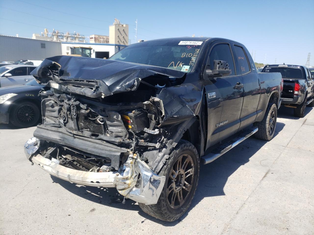 Photo 2 from auction – 2014 TOYOTA TUNDRA DOU with VIN 5TFRY5F15EX153873