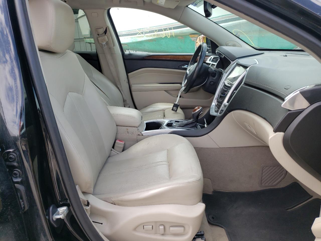 Photo 5 from auction – 2013 CADILLAC SRX LUXURY with VIN 3GYFNCE34DS570897