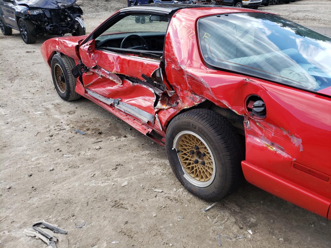 Photo 10 from auction – 1992 PONTIAC FIREBIRD with VIN 1G2FS23T3NL212522