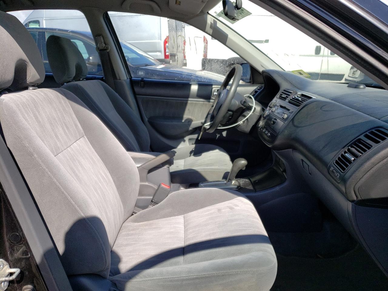 صورة رقم 5 من المزاد - 2005 HONDA CIVIC LX مع VIN 2HGES16565H598317