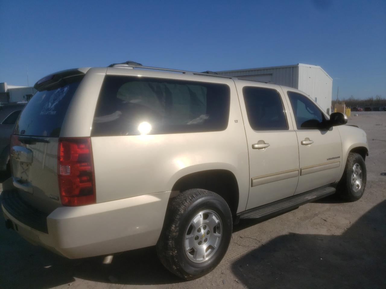 Photo 4 from auction – 2012 CHEVROLET SUBURBAN C with VIN 1GNSCJE02CR237109