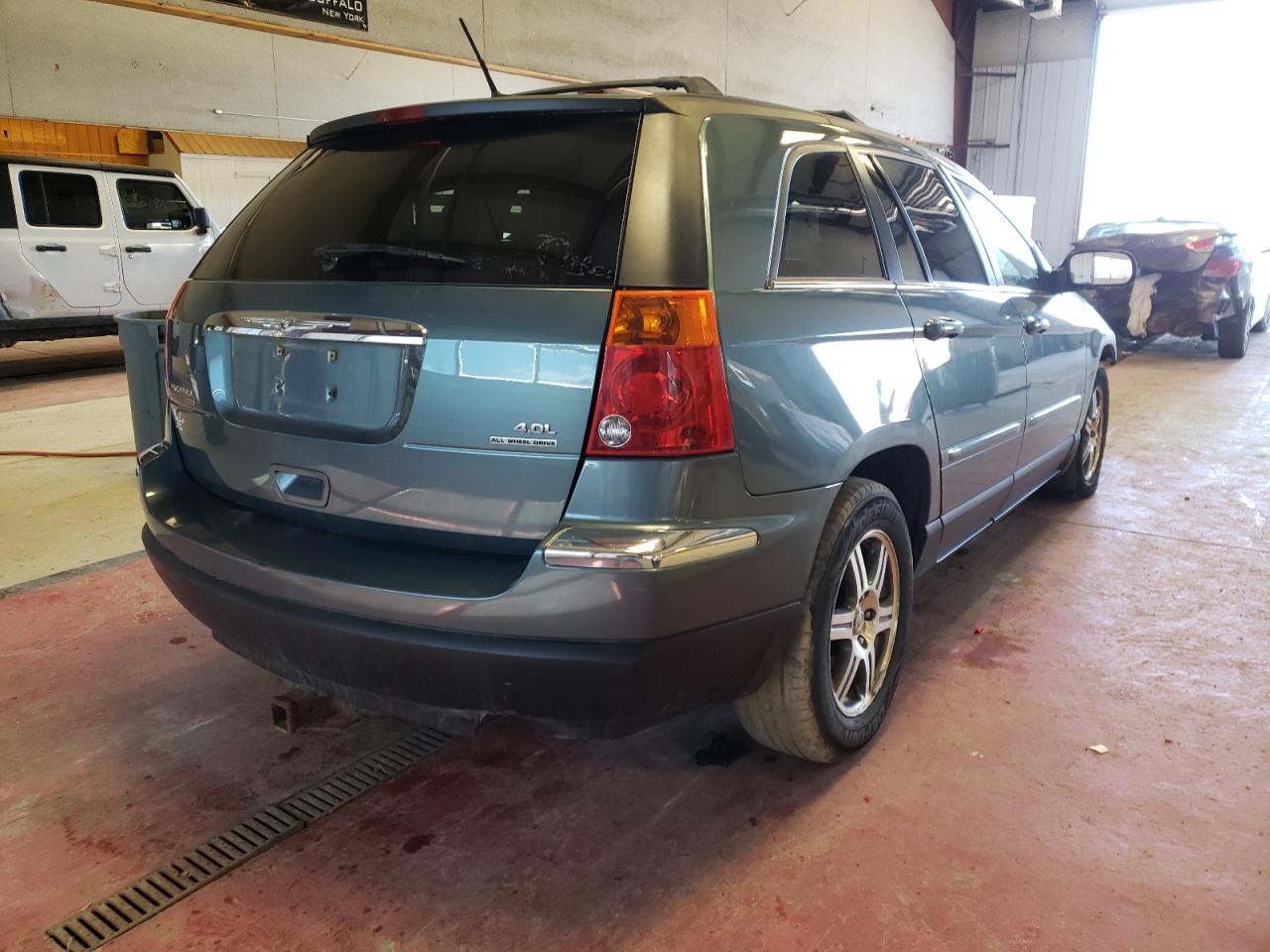 Photo 4 from auction – 2007 CHRYSLER PACIFICA T with VIN 2A8GF68X97R365027