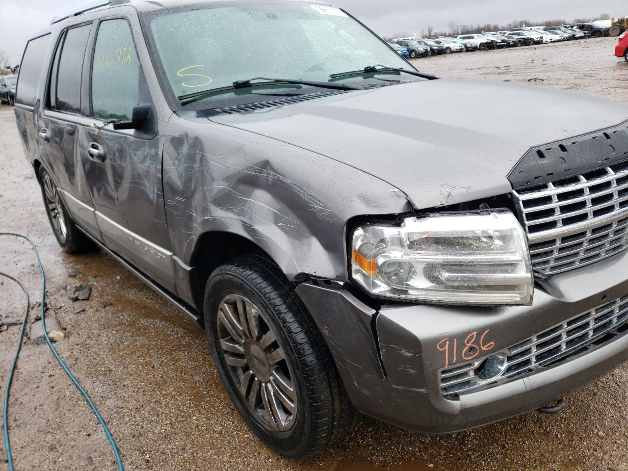 Photo 9 from auction – 2010 LINCOLN NAVIGATOR with VIN 5LMJJ2J57AEJ01525