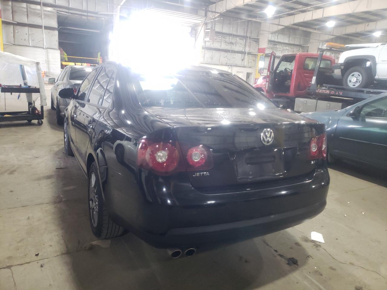 Photo 3 from auction – 2008 VOLKSWAGEN JETTA S with VIN 3VWJM71K38M079459