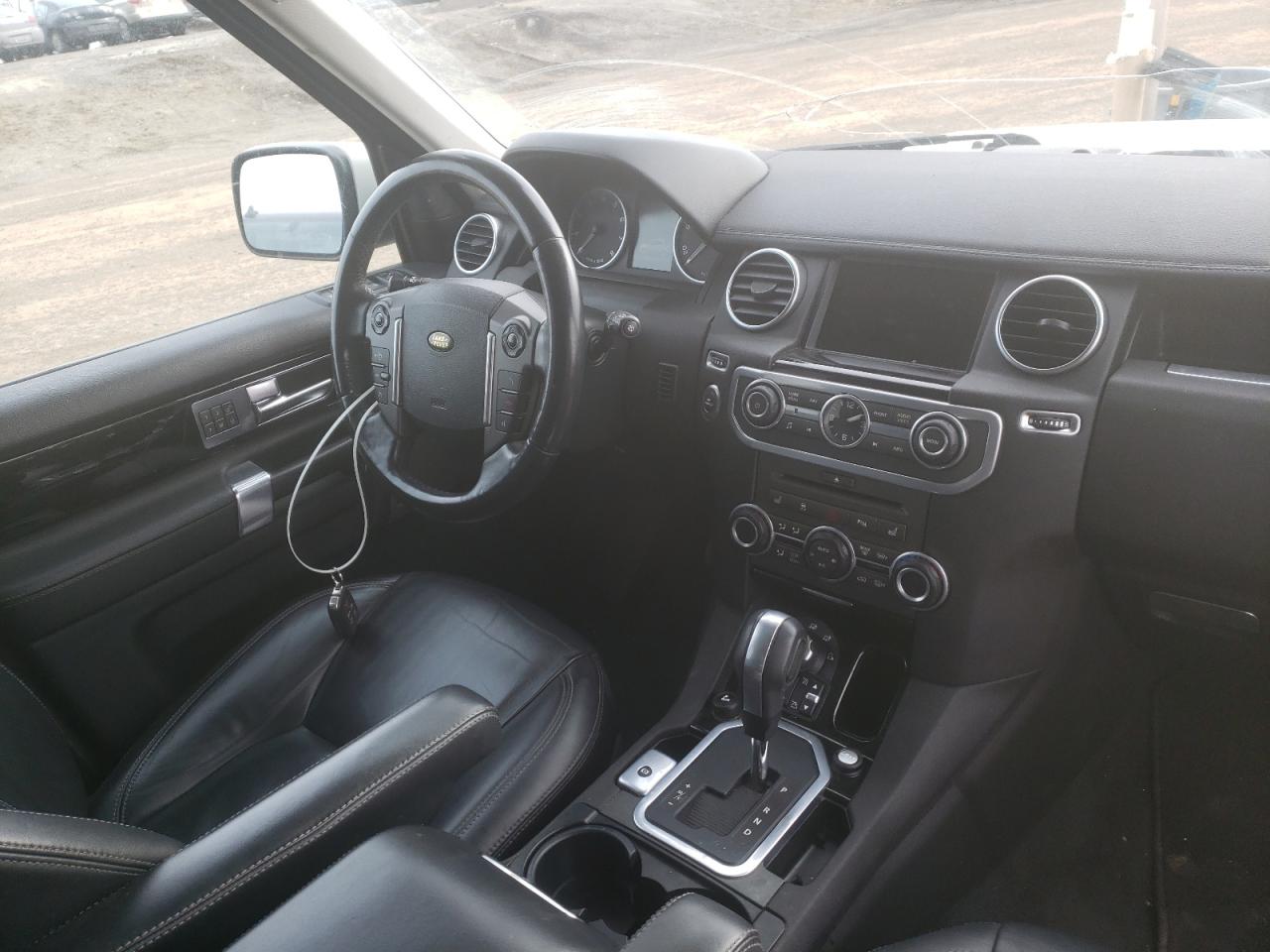 Photo 9 from auction – 2010 LAND ROVER LR4 HSE LU with VIN SALAK2D43AA537120
