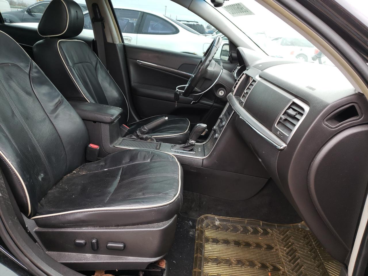 Photo 5 from auction – 2011 LINCOLN MKZ with VIN 3LNHL2GC3BR763618