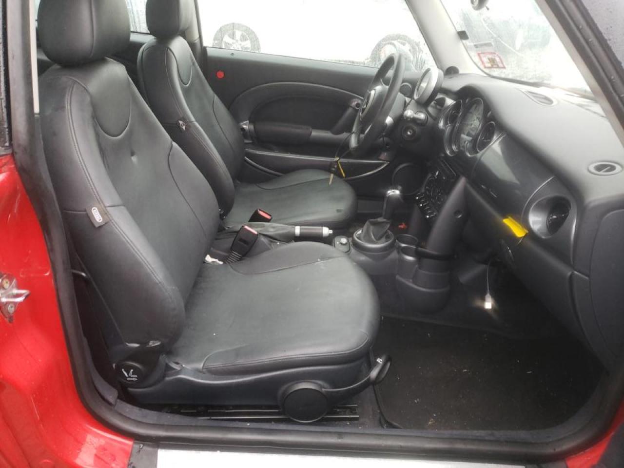Photo 5 from auction – 2004 MINI COOPER with VIN WMWRC33474TJ55290