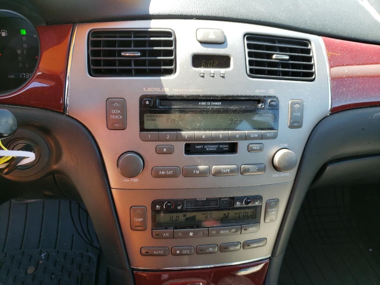 Photo 9 from auction – 2005 LEXUS ES 330 with VIN JTHBA30G555135245